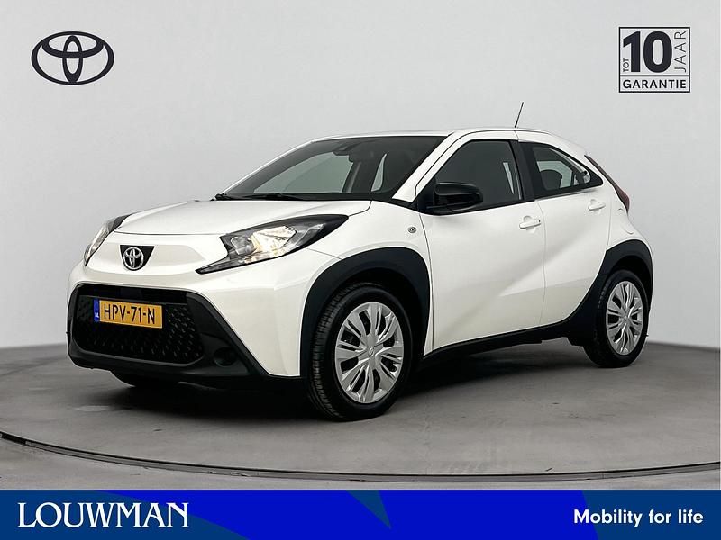 Wit Occasion 2025 Toyota Aygo X Business Edition SUV | € 18.450 (Goede deal) - Afbeelding 1/4