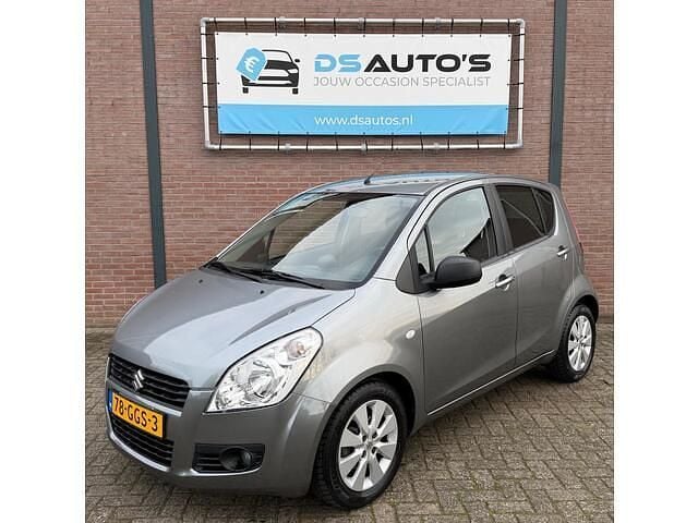 Grijs (metallic) Gebruikt 2008 Suzuki Splash Exclusive Hatchback | € 6.799 (Eerlijke prijs) - Afbeelding 1/4