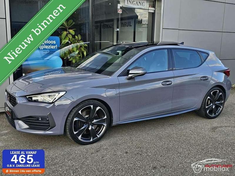 Grijs Gebruikt 2022 Cupra Leon VZ Hatchback | € 28.995 (Iets duurder) - Afbeelding 1/4