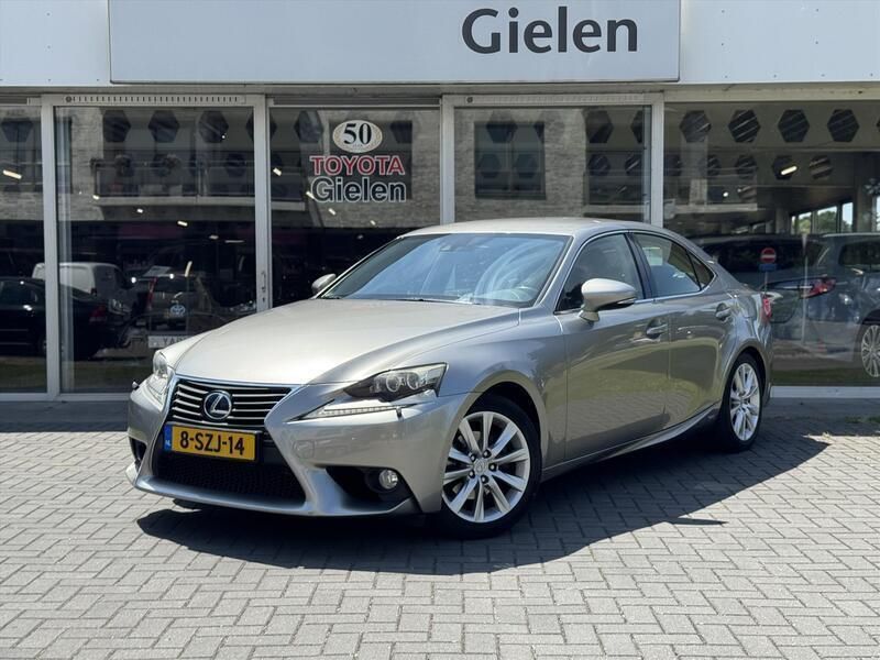 Grijs Gebruikt 2014 Lexus IS300h Sedan | € 17.900 (Iets duurder) - Afbeelding 1/4