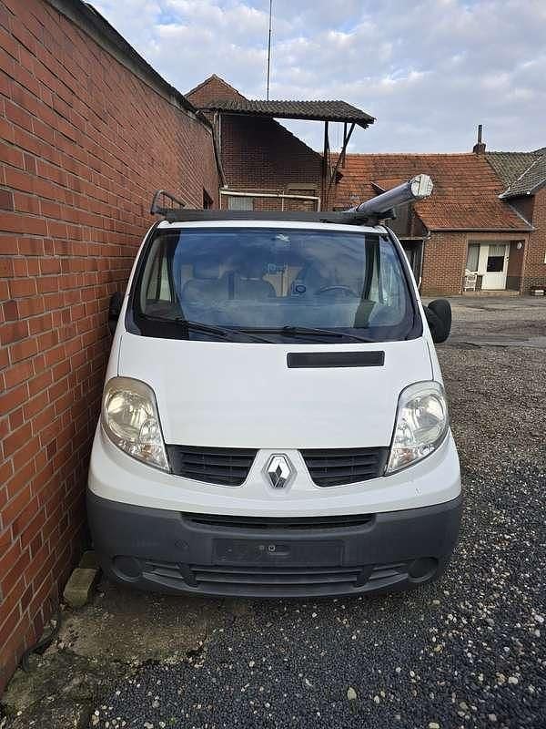 Wit Occasion 2008 Renault Trafic MPV | € 6.000 - Afbeelding 1/3