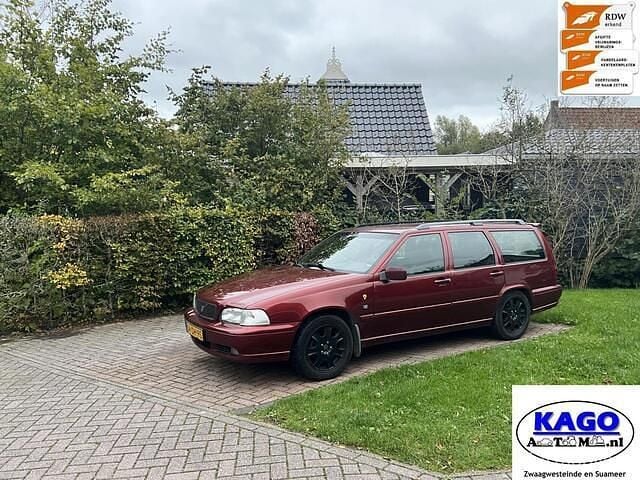 Rood Gebruikt 1999 Volvo V70 Comfort Stationwagen | € 1.750 (Goede deal) - Afbeelding 1/4