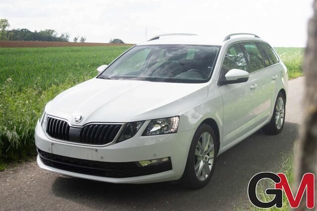 Wit Gebruikt 2018 Skoda Octavia Active Stationwagen | € 14.999 (Super prijs) - Afbeelding 1/4