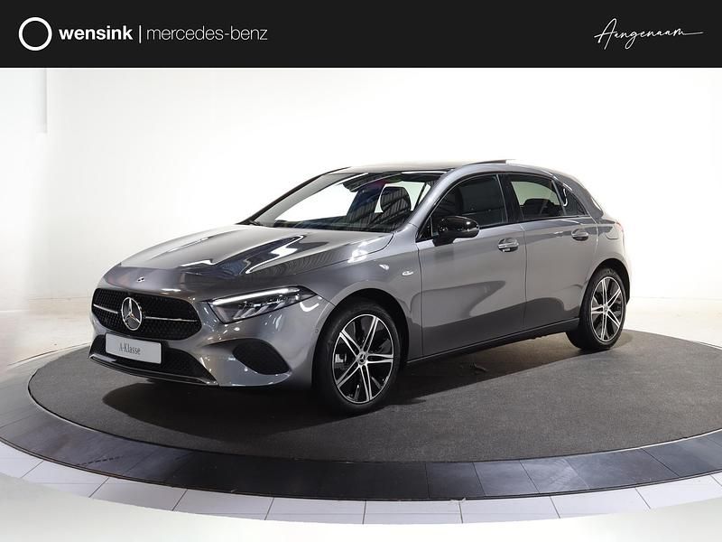 Nieuw Mercedes A250 Business 163 PK (119 kW) 2025 Zwart Hatchback
