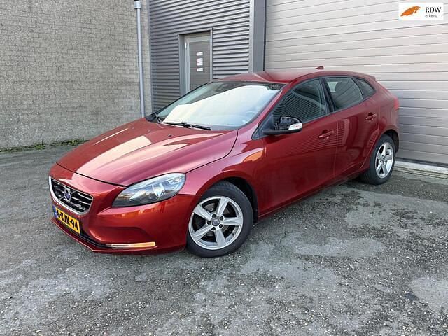 Occasion Volvo V40 114 PK (83 kW) 2013 Rood Hatchback