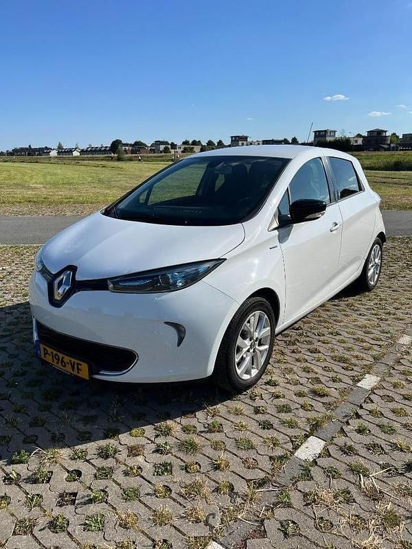 Gebruikt 2019 Renault Zoe Hatchback | € 7.900 (Super prijs) - Afbeelding 1/4