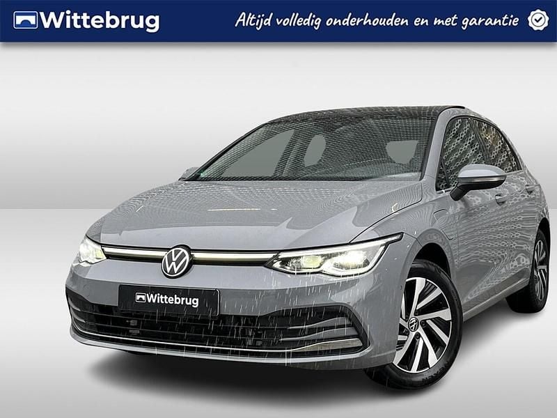 Grijs Gebruikt 2022 VW Golf VIII Style Hatchback | € 27.950 (Eerlijke prijs) - Afbeelding 1/3