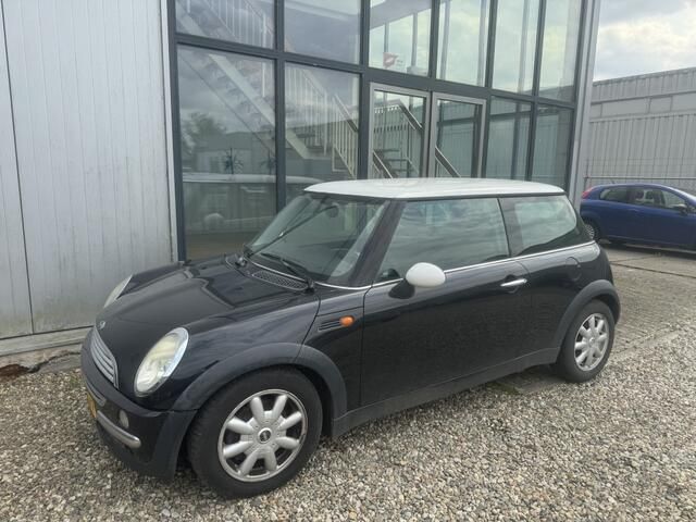 Zwart Gebruikt 2003 Mini Cooper Hatchback | € 1.250 (Duur) - Afbeelding 1/4