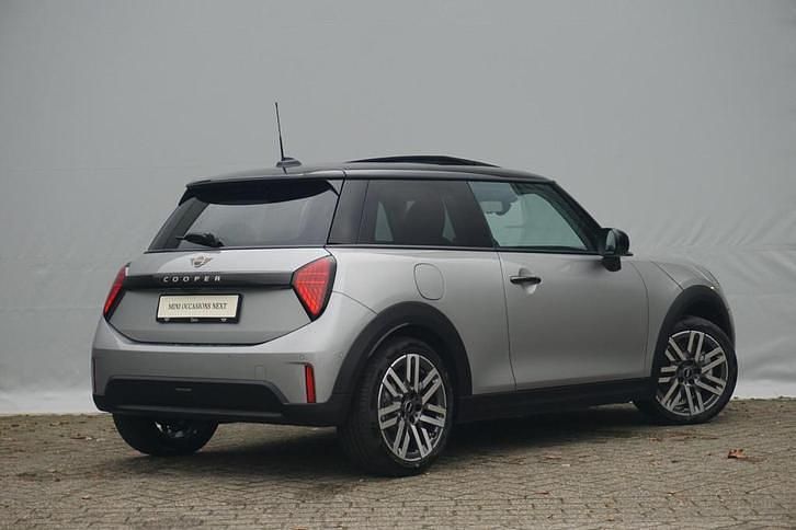 Occasion Mini Cooper Classic 156 PK (114 kW) 2024 Grijs Hatchback