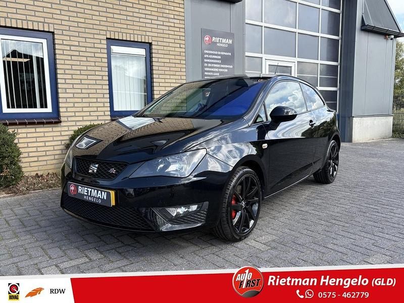 Zwart Gebruikt 2014 Seat Ibiza ST FR Stationwagen | € 9.750 - Afbeelding 1/4