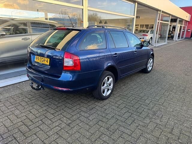 Occasion Skoda Octavia 105 PK (77 kW) 2012 Blauw (metallic) Stationwagen
