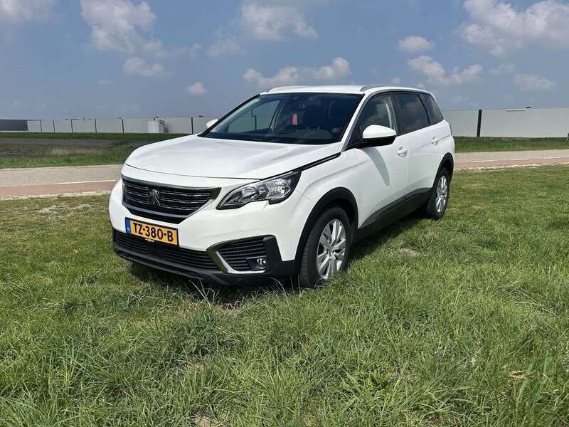 Wit Gebruikt 2018 Peugeot 5008 MPV | € 12.500 (Eerlijke prijs) - Afbeelding 1/4