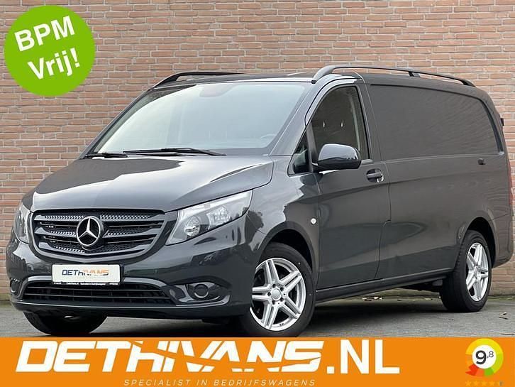 Grijs (metallic) Gebruikt 2019 Mercedes Vito Sedan | € 18.850 (Duur) - Afbeelding 1/4