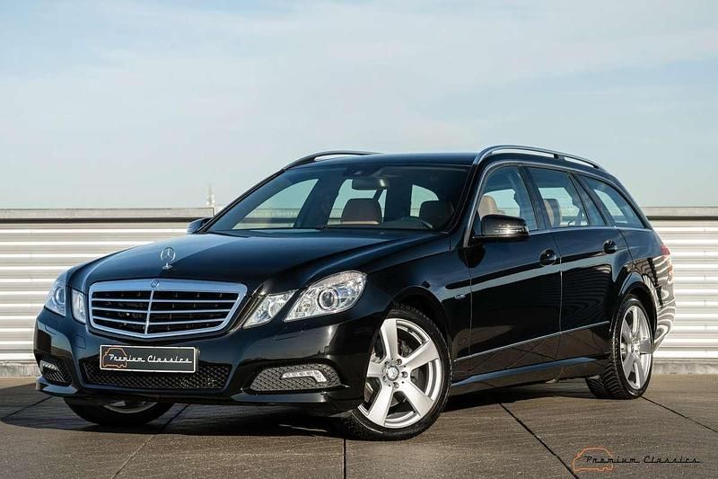 Zwart Occasion 2010 Mercedes E350 Avantgarde Stationwagen | € 26.950 - Afbeelding 1/4