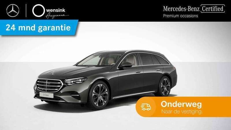 Grijs, metallic lak Gebruikt 2024 Mercedes E300 Exclusive Stationwagen | € 64.850 (Duur) - Afbeelding 1/4