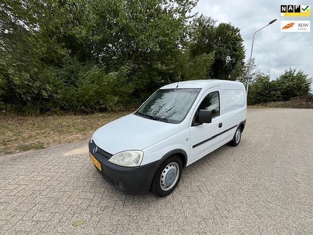 Wit Gebruikt 2011 Opel Combo MPV | € 1.950 (Eerlijke prijs) - Afbeelding 1/4