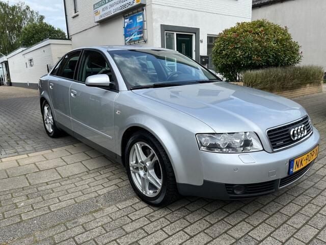 Occasion Audi A4 Exclusive 220 PK (161 kW) 2001 Grijs Sedan