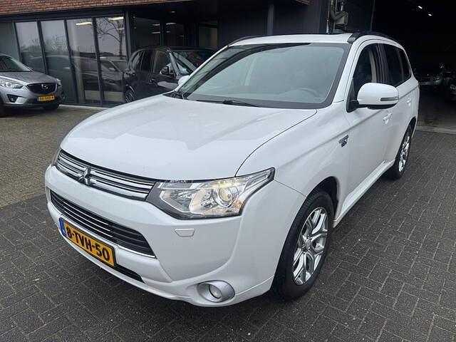 Occasion Mitsubishi Outlander Instyle 121 PK (88 kW) 2014 Wit SUV