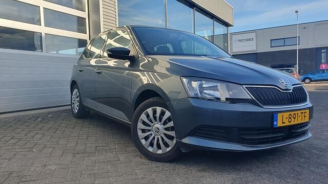 Grijs Gebruikt 2017 Skoda Fabia Monte Carlo Hatchback | € 7.749 (Goede deal) - Afbeelding 1/4