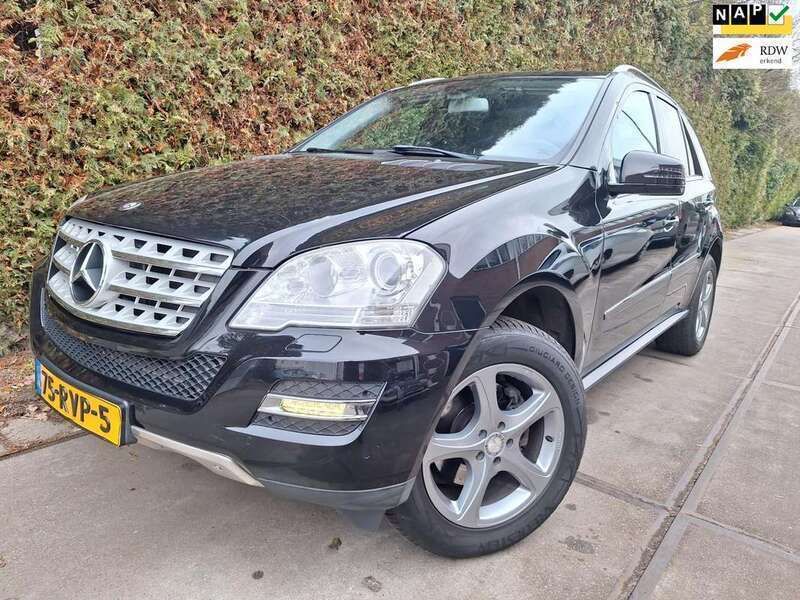 Zwart Gebruikt 2010 Mercedes ML350 Prestige SUV | € 9.200 (Eerlijke prijs) - Afbeelding 1/4