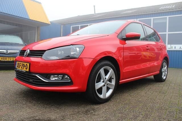 Rood Gebruikt 2017 VW Polo Sound Hatchback | € 9.888 (Super prijs) - Afbeelding 1/3