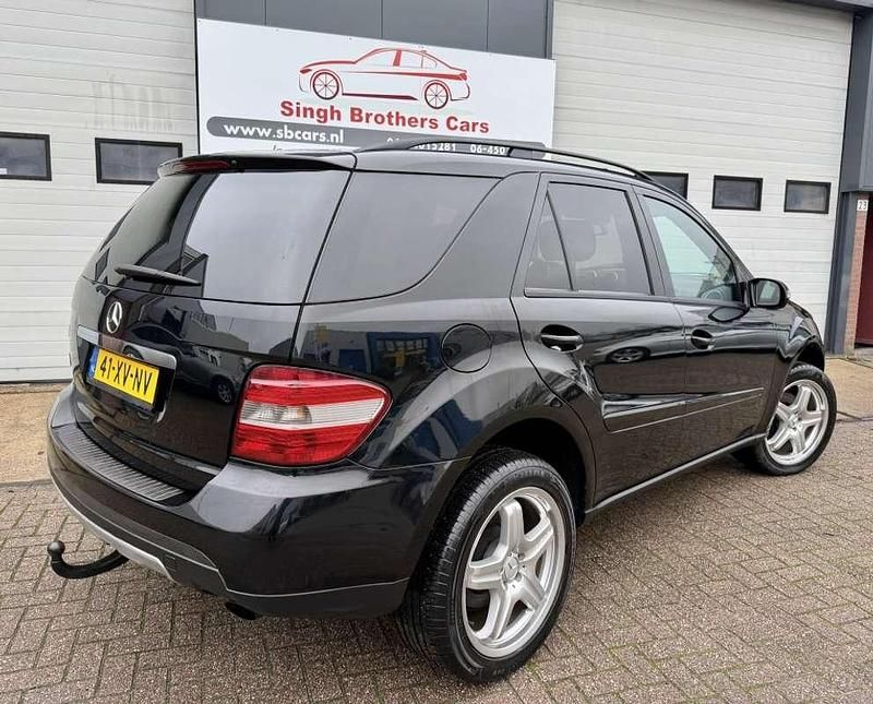 Occasion Mercedes ML350 272 PK (200 kW) 2006 Zwart SUV