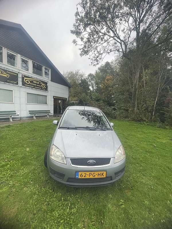 Occasion 2004 Ford Focus Trend Stationwagen | € 1.250 (Eerlijke prijs) - Afbeelding 1/4