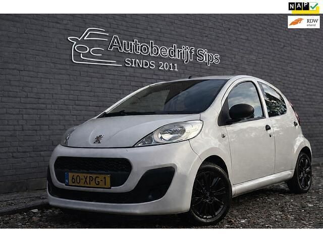 Geel (metallic) Occasion 2008 Peugeot 107 Hatchback | € 1.250 (Super prijs) - Afbeelding 1/4