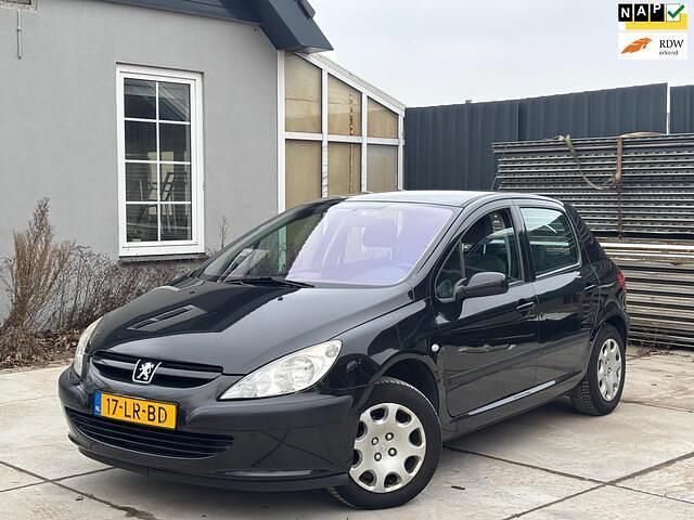 Zwart Occasion 2003 Peugeot 307 Hatchback | € 2.450 (Eerlijke prijs) - Afbeelding 1/4