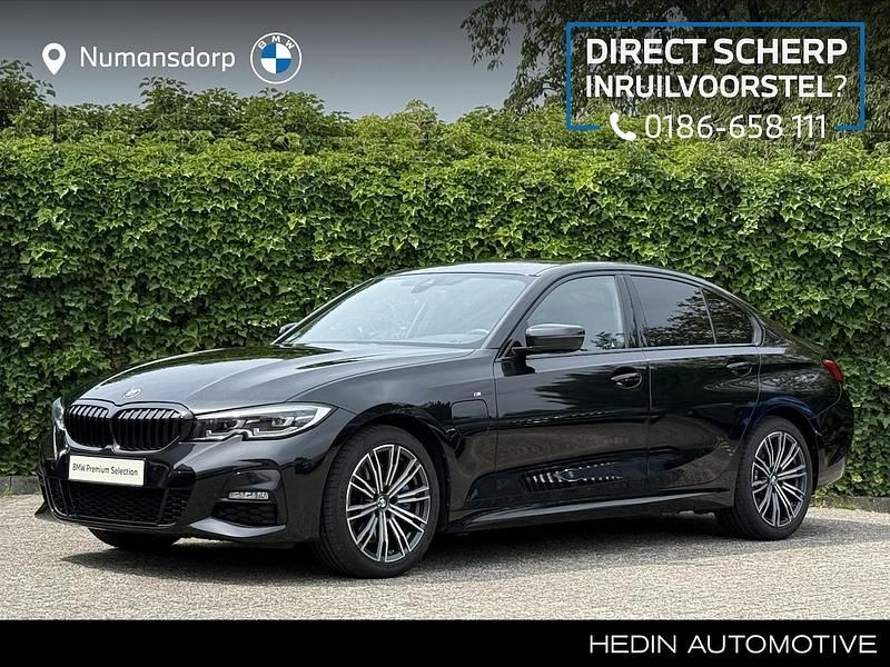 Zwart Gebruikt 2021 BMW 330e M Sport Sedan | € 36.895 (Eerlijke prijs) - Afbeelding 1/3