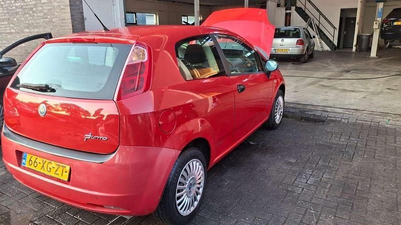 Occasion Fiat Punto Active 65 PK (47 kW) 2007 Rood Hatchback