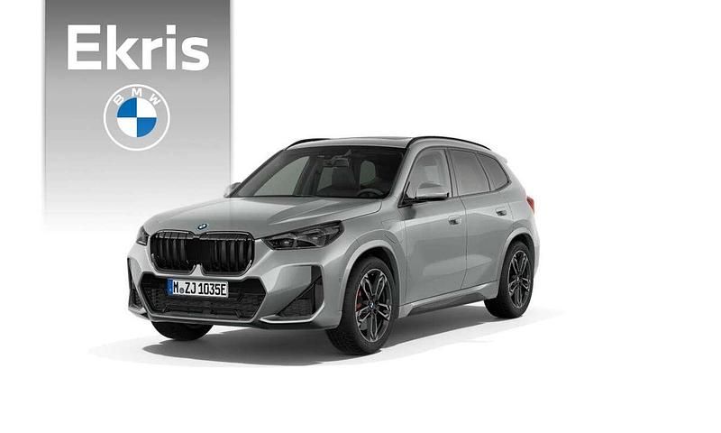 Zwart Nieuw 2025 BMW X1 M Sport SUV | € 66.789 (Eerlijke prijs) - Afbeelding 1/2