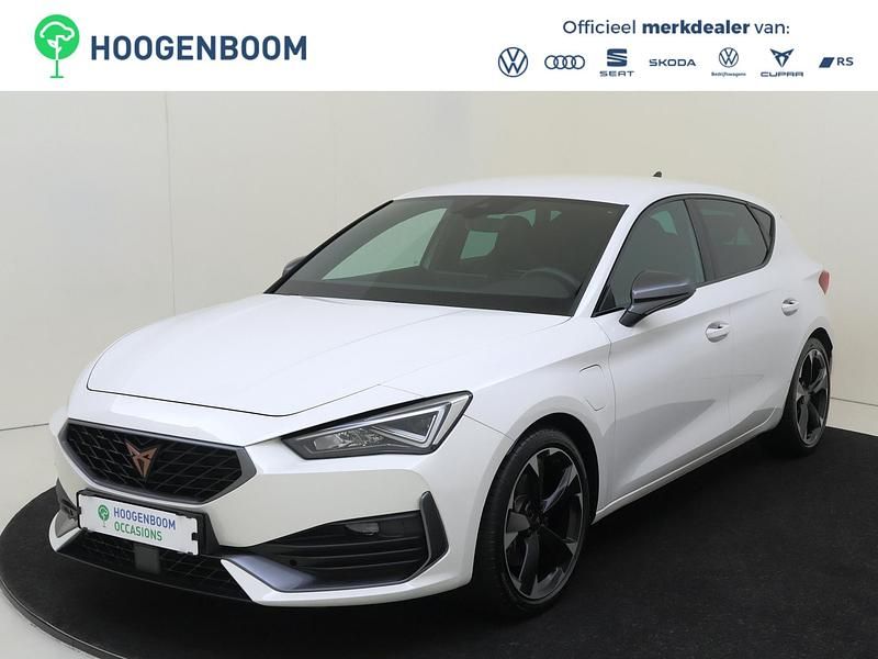 Wit Gebruikt 2023 Cupra Leon Hatchback | € 26.450 (Goede deal) - Afbeelding 1/4