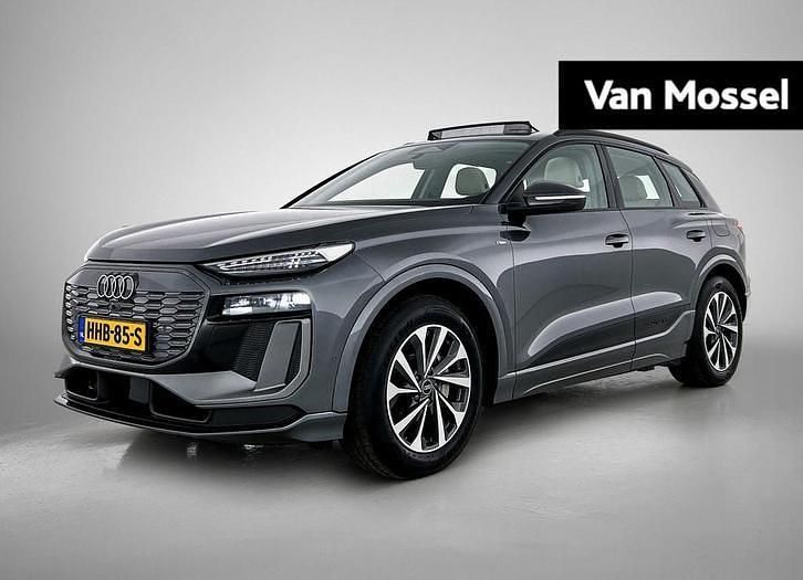 Grijs Occasion 2025 Audi Q6 e-tron Advanced SUV | € 65.900 - Afbeelding 1/4