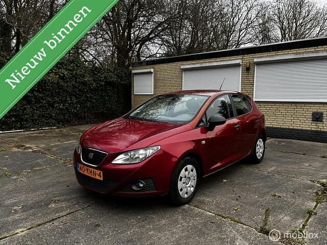 Rood Occasion 2009 Seat Ibiza Hatchback | € 2.750 (Eerlijke prijs) - Afbeelding 1/4