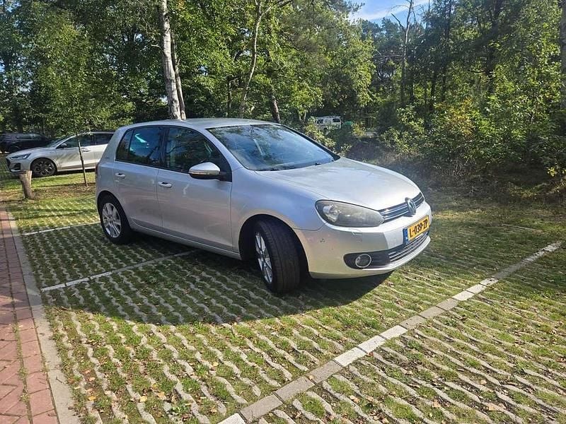 Zilver Gebruikt 2011 VW Golf VI Trendline Hatchback | € 4.999 (Goede deal) - Afbeelding 1/4
