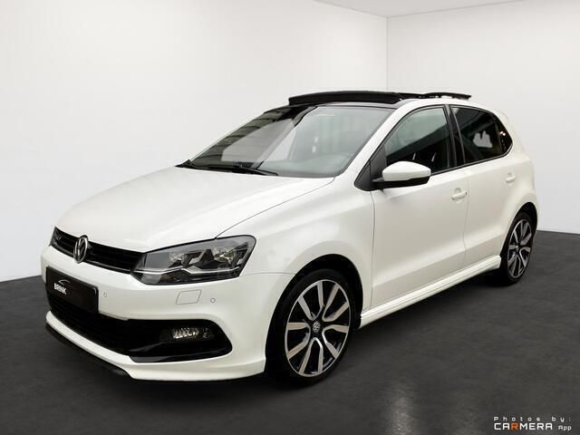 Wit Gebruikt 2015 VW Polo R-line Hatchback | € 12.999 (Eerlijke prijs) - Afbeelding 1/4