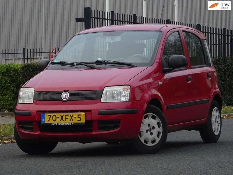 Rood Occasion 2012 Fiat Panda Classica Hatchback | € 2.999 (Goede deal) - Afbeelding 1/4