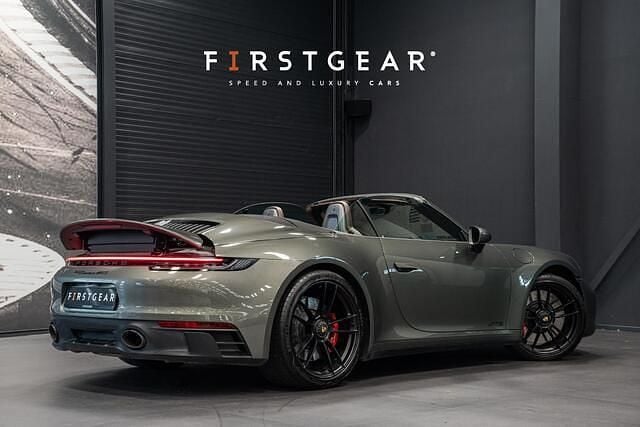 Groen Gebruikt 2022 Porsche 911 Carrera GTS Sport Cabriolet | € 209.900 - Afbeelding 1/3