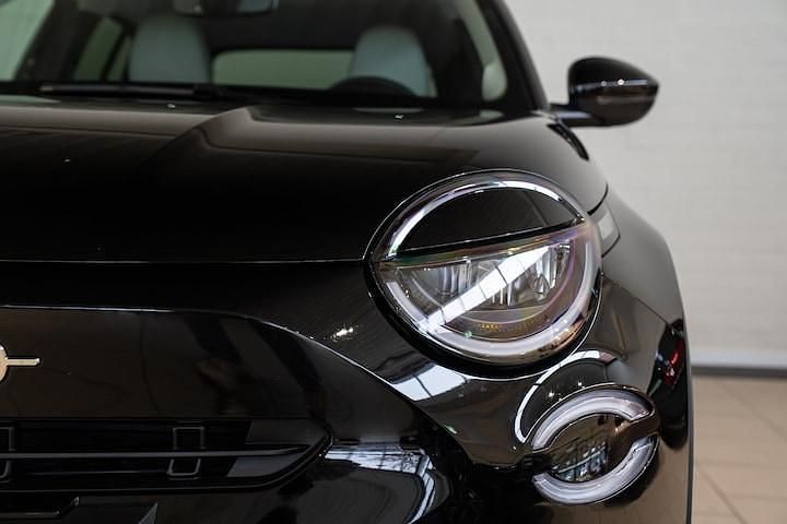 Occasion Fiat 600 La Prima 101 PK (74 kW) 2025 Zwart SUV