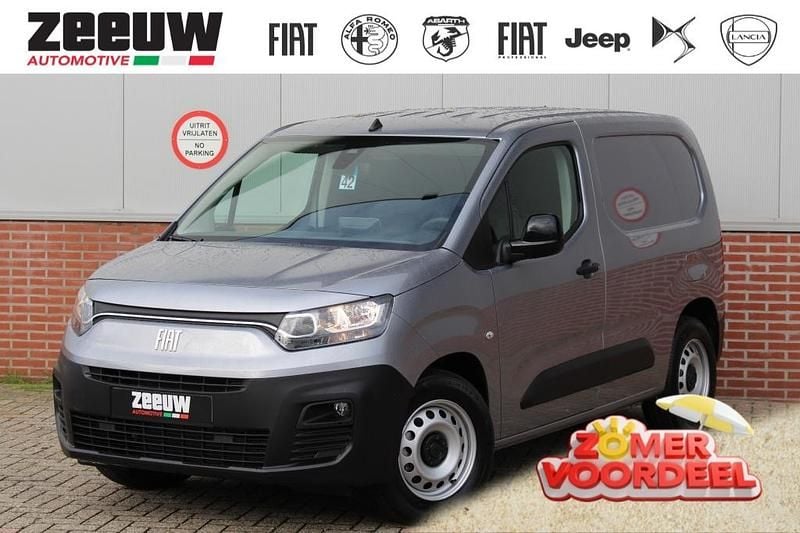 Grijs Gebruikt 2022 Fiat e-Doblò MPV | € 23.450 - Afbeelding 1/4