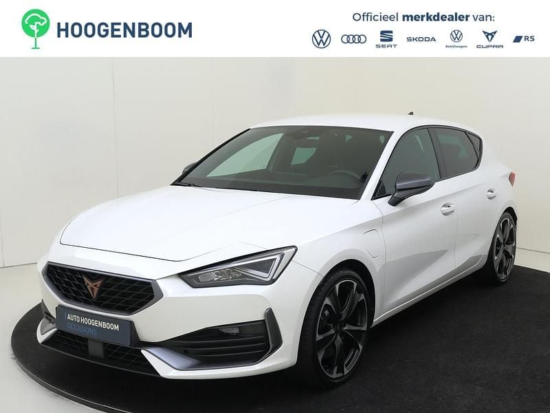 Wit Gebruikt 2022 Cupra Leon VZ Hatchback | € 25.450 (Goede deal) - Afbeelding 1/4