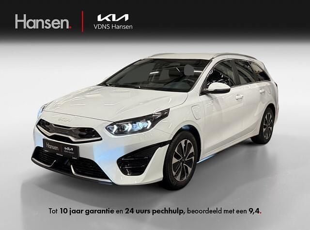 Wit Gebruikt 2022 Kia Ceed Hatchback | € 20.945 (Eerlijke prijs) - Afbeelding 1/4