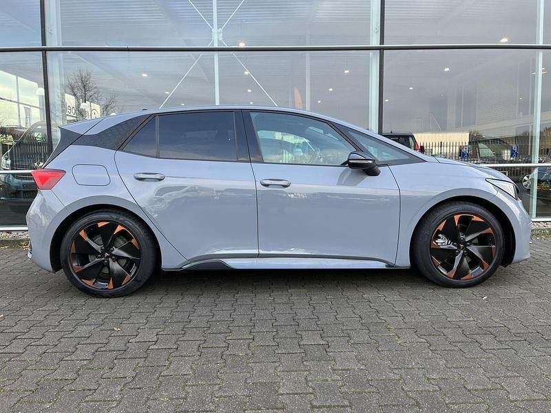 Occasion Cupra Born 169 kW (231 PK) 2022 Grijs Hatchback