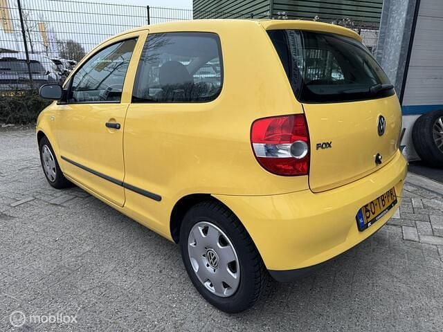 Occasion VW Fox 54 PK (39 kW) 2006 Geel Hatchback