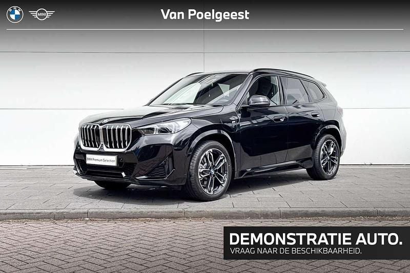 Zwart Gebruikt 2025 BMW X1 Comfort Edition SUV | € 61.390 - Afbeelding 1/4