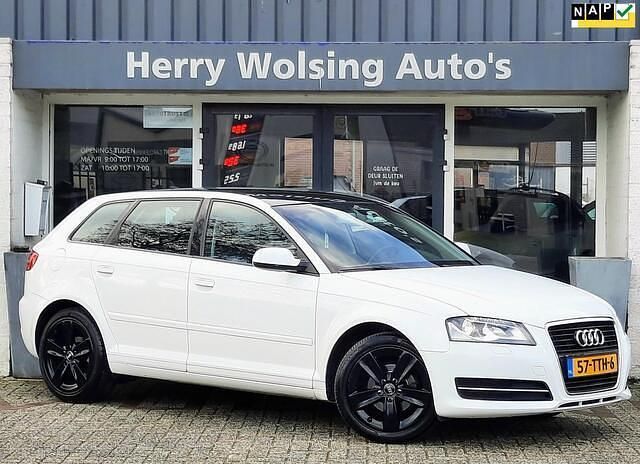 Wit Occasion 2012 Audi A3 Sportback Hatchback | € 9.999 (Eerlijke prijs) - Afbeelding 1/4