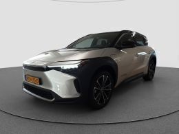 Zilver metallic Gebruikt 2025 Toyota bZ4X Premium SUV | € 48.495 (Duur) - Afbeelding 1/3
