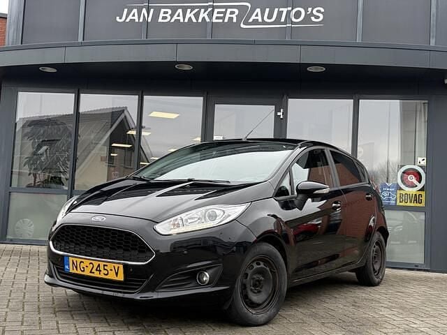 Occasion Ford Fiesta Style 97 PK (71 kW) 2017 Zwart (metallic) Hatchback