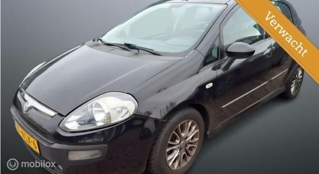 Zwart Gebruikt 2010 Fiat Punto Evo Hatchback | € 2.499 (Eerlijke prijs) - Afbeelding 1/4